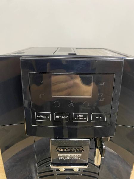 Кавомашина DeLonghi ESAM 5556 B 1350w sn 53623 000049169 фото