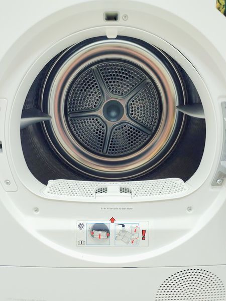 Сушильна машина Siemens IQ800 WT48Y731 05 1000w 8 кг sn 9301 200282 000042698 фото