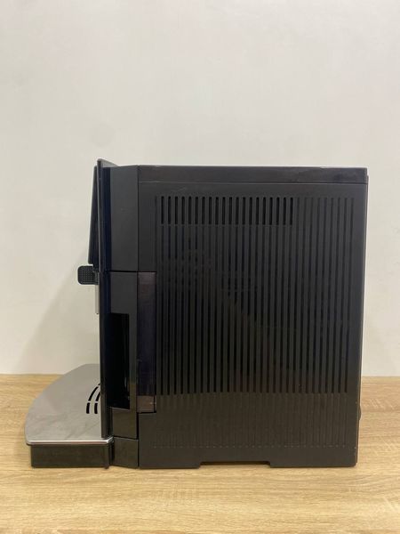 Кавомашина DeLonghi ESAM 5556 B 1350w sn 53623 000049169 фото