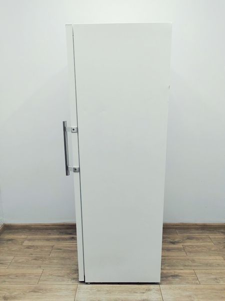 Морозильна камера Electrolux EUE7000W 223л 180w sn 80240035 000039406 фото