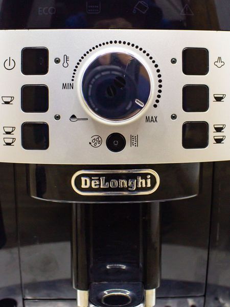 Кофемашина DeLongh ECAM22 110 B 000031555 фото