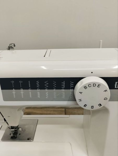 Швейная машина AEG NM1600 70W 000047878 фото