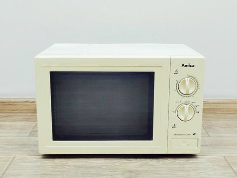 Микроволновая печь Amica MW 13035 000039085 фото