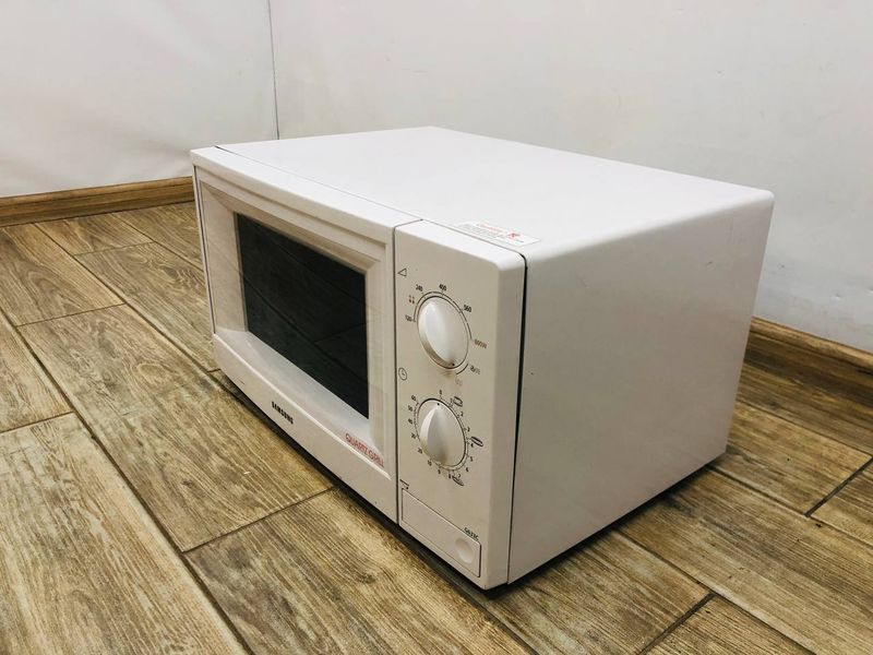 Мікрохвильова піч Samsung G633C 1350w гриль 1000w sn 71QKB00437B 000043918 фото