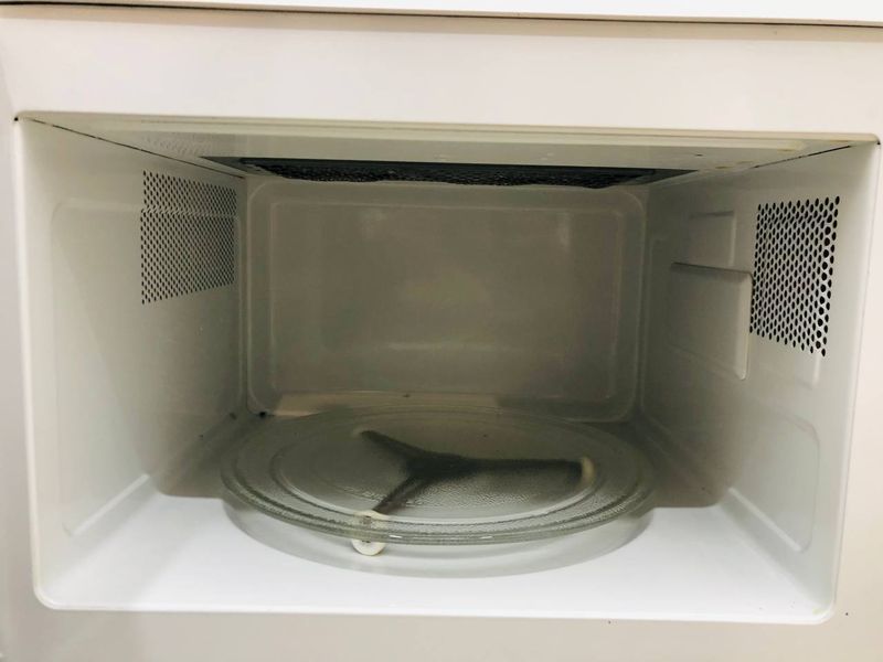 Мікрохвильова піч Samsung G633C 1350w гриль 1000w sn 71QKB00437B 000043918 фото