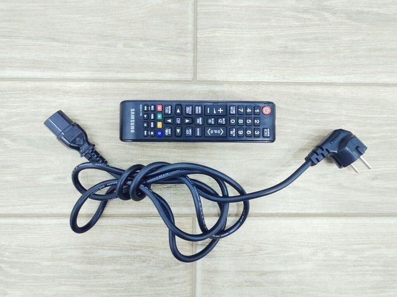 Телевизор 32 Samsung LE32N71B HD 000040654 фото