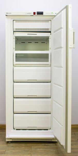 Морозильна шафа BAUKNECHT GKMN 2733 WS 217 л 140W sn 0039400000 000002084 фото