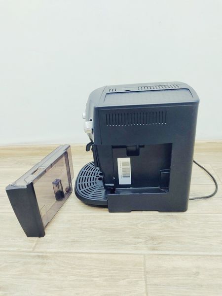 Кофемашина DeLonghi Magnifica ESAM4000 B 000021195 фото