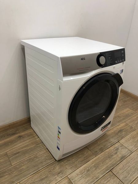 Сушильна машина AEG 8000 Series T8DSE84B 900w 8 кг sn 71625031 000043621 фото