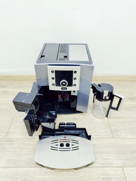 Кавомашина DeLonghi Perfecta Cappuccino ESAM5500 B 1350w sn 14119 000021842 фото