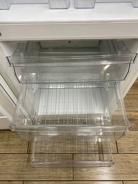 Холодильник двокамерний Electrolux 245+76л 215W sn 30320043 n 424 000048809 фото