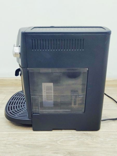 Кофемашина DeLonghi Magnifica ESAM4000 B 000021195 фото