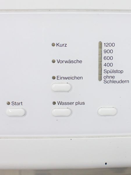 Стиральная машина вертикальная Miele 8411 000029146 фото