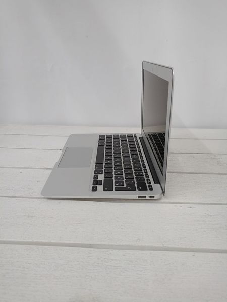 Ноутбук Apple MacBook Air 11 A1465 11.6 HD бат 3:30 години 000047968 фото