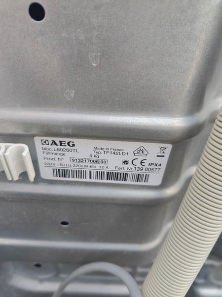 Стиральная машина вертикальная AEG L60260TL 2200W 6кг sn 13900577 000050117 фото
