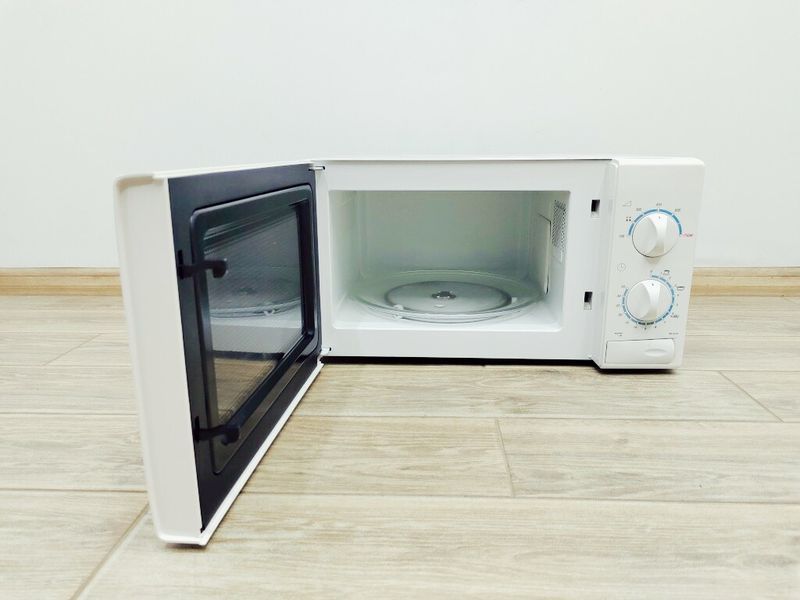 Мікрохвильова піч Samsung M1618 1150w sn 71SN802711J 000038691 фото