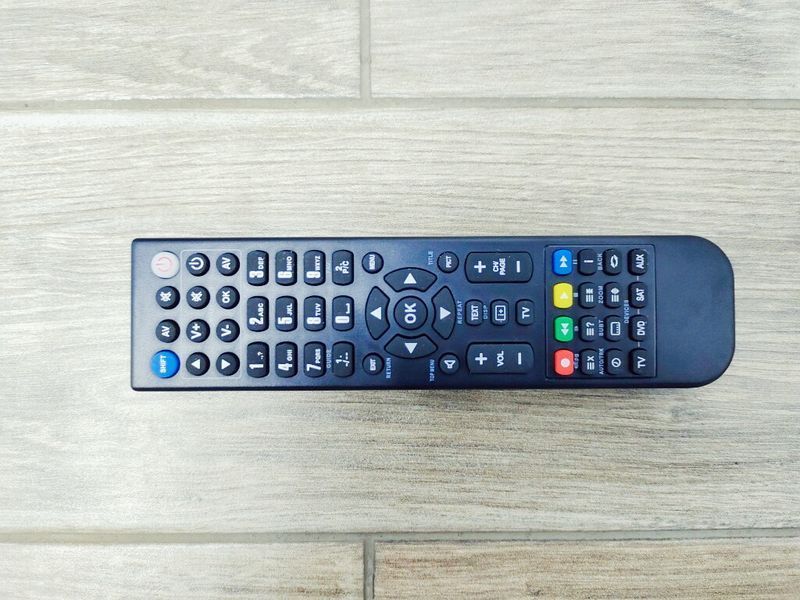 ТБ 40 Panasonic TX 40C300E LED Full HD 75w sn 27439804501071 000037644 фото