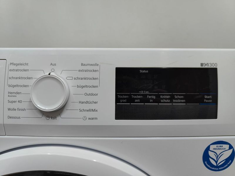 Сушильная машина Siemens WT45RVA1 02 600W 7кг sn 9911203207 000051070 фото