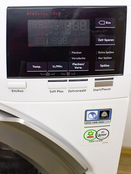 Стиральная машина AEG L6FBA48 000031755 фото