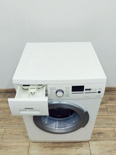 Стиральная машина Siemens WM14E4WM 17 000041786 фото