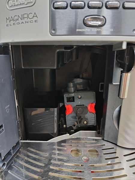 Кофемашина DeLonghi ESAM3600 1350W sn 14019 000049529 фото