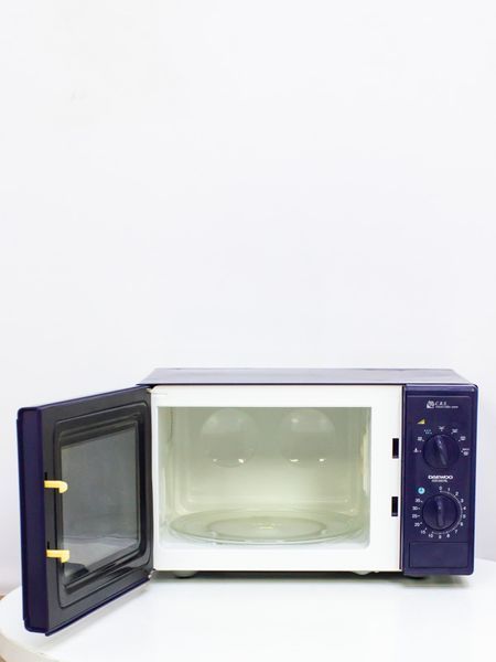 Мікрохвильова піч Daewoo KOR 63D7BL 1200w sn DJ20209547 000021346 фото