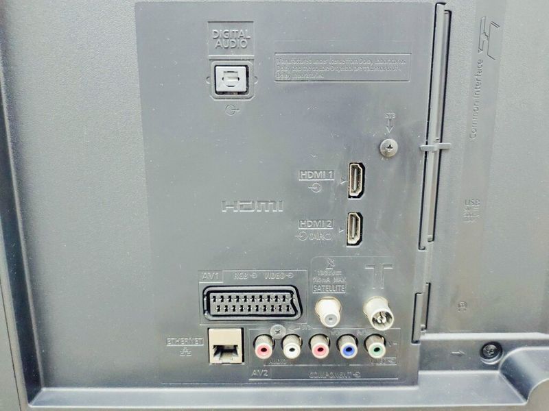 ТБ 40 Panasonic TX 40CSW524 LCD Full HD WiFi 66w sn 5632141 000042302 фото
