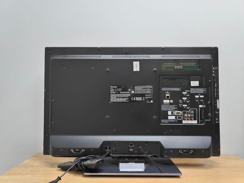 Телевизор 38 Panasonic TX L32EW30 87W Full HD LED sn 000053531 фото