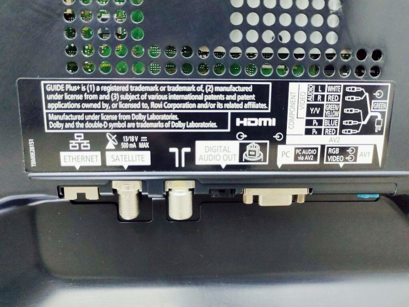 ТБ 37 Panasonic TX L37ETS51 LCD Full HD Smart TV 99w sn 2320348 000042299 фото