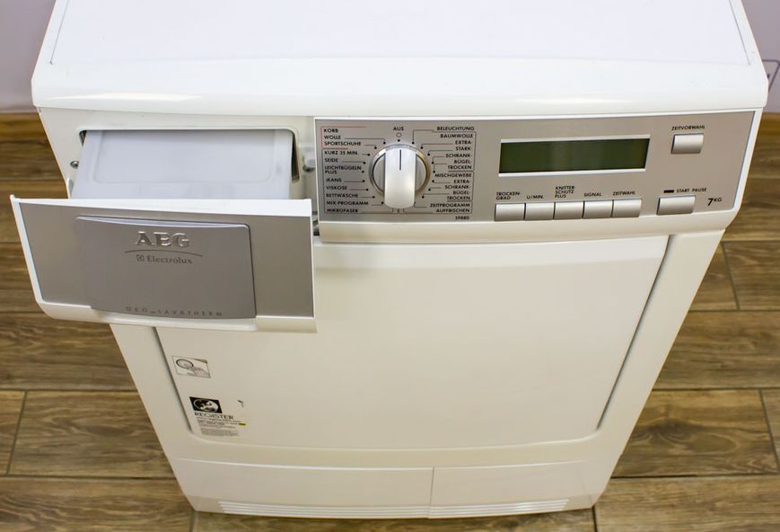 Сушильний автомат AEG T59880 900W 7 кг sn 34267031 000016283 фото