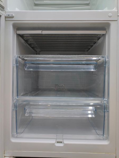 Холодильник Electrolux ERB35253W 150W 224+87л sn 74608387 n652 000053321 фото