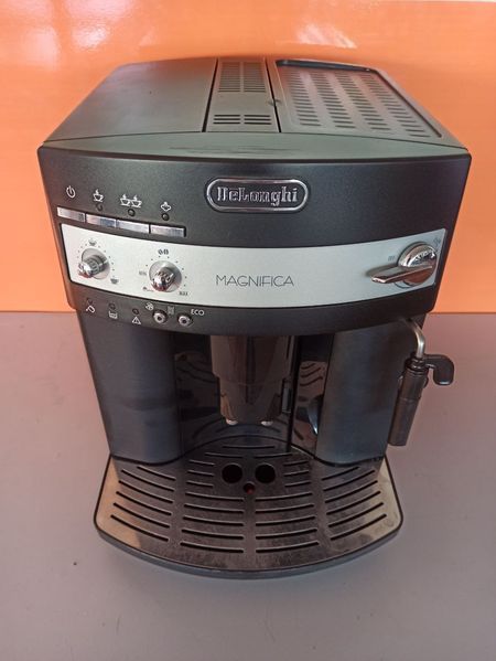 Кофемашина DeLonghi ESAM3000 B 000035851 фото