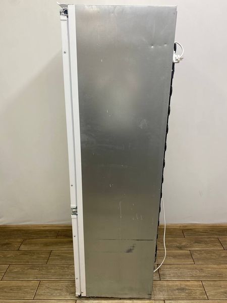 Холодильник вбудований AEG TSC6N181ES 111W 195+62л sn 40958549 n 426 000048811 фото