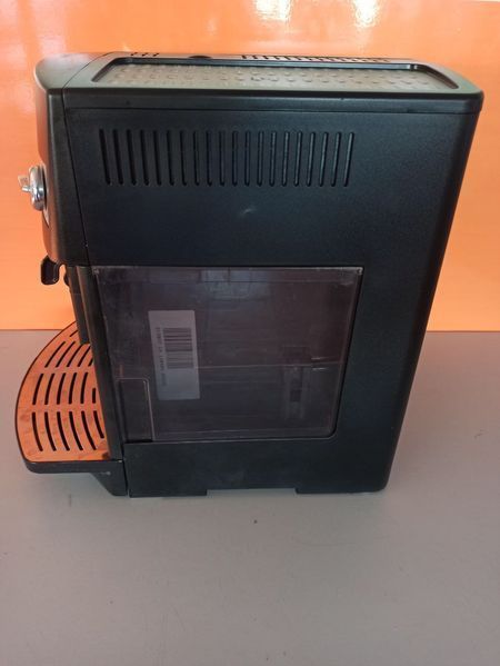 Кофемашина DeLonghi ESAM3000 B 000035851 фото