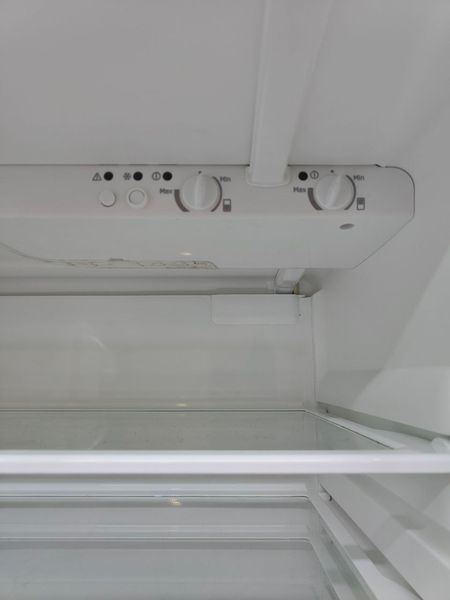 Холодильник Electrolux ERB35253W 150W 224+87л sn 74608387 n652 000053321 фото