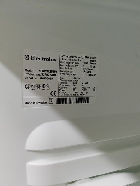 Холодильник однокамерний Electrolux ERC37255W 80W 358л sn 04830029 n544 000051089 фото