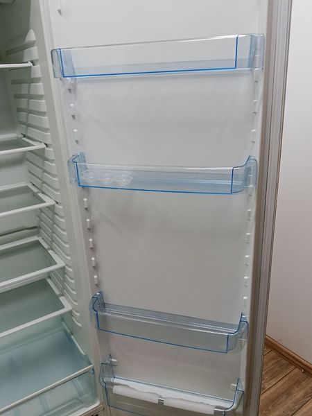 Холодильник однокамерний Electrolux ERC37255W 80W 358л sn 04830029 n544 000051089 фото