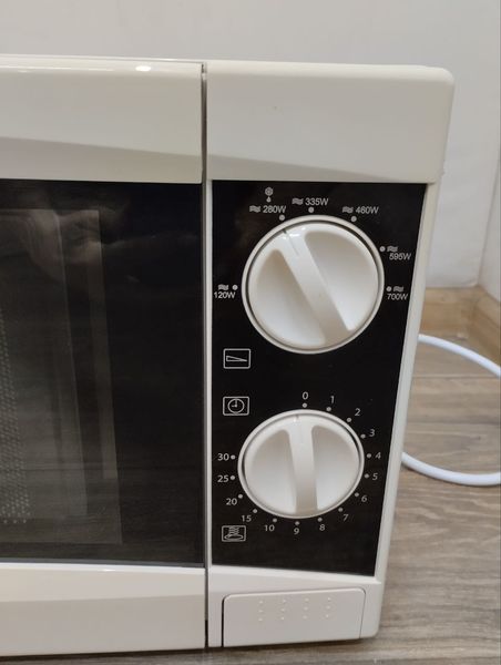 Микроволновая печь Severin 1200W2 sn 8w1144350034 000047236 фото