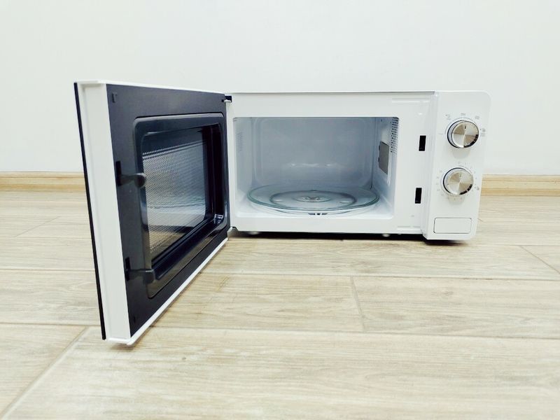 Микроволновая печь Gorenje MO20E1W 000036515 фото