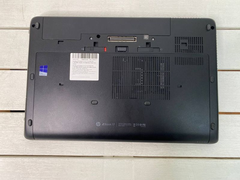 Ноутбук HP Zbook 17 G2 15.6 FHD бат до 2 часов 000053339 фото