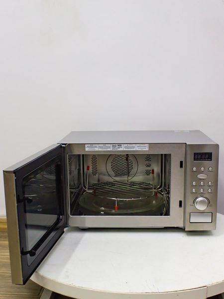 Микроволновая печь Russell Hobbs RHM2574 000026512 фото