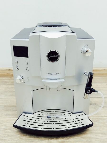 Кавомашина Jura Impressa E25 646 1450w sn 20050315017034 000040474 фото