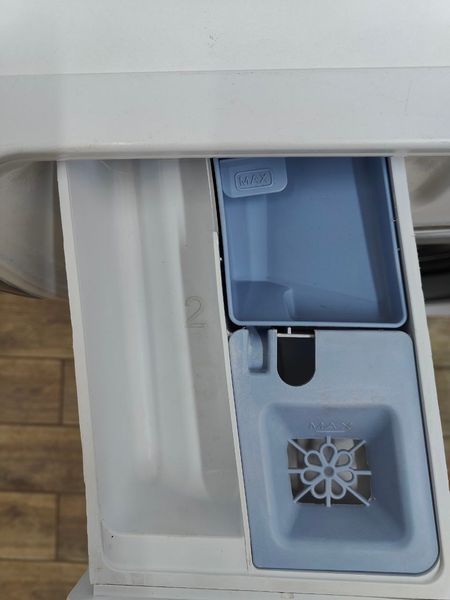 Пральна машина Hotpoint AQS73D 09 1850W 7кг sn 303121039 000052498 фото