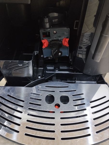Кофемашина DeLonghi ESAM3000 sn 54723 000046580 фото