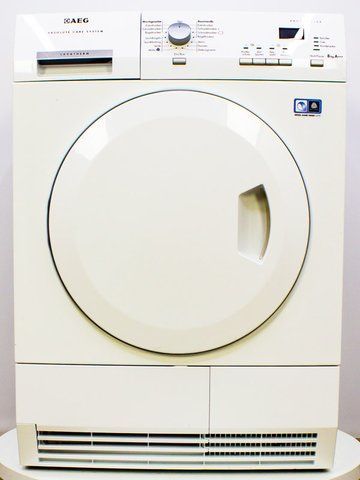 Сушильна машина AEG T67680IH3 1000W 8 кг sn 60138862 000019301 фото