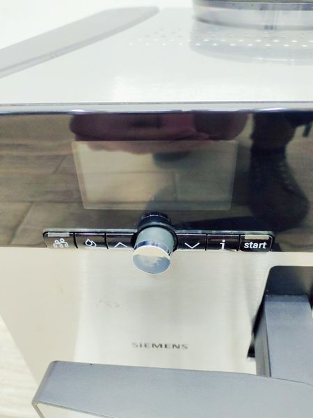 Кофемашина Siemens EQ8 Series 300 TE803509DE 04 000043053 фото