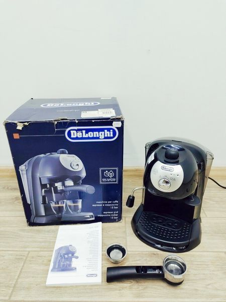 Кавоварка ріжкова DeLonghi EC201CD B 1100w БО 000037462 фото
