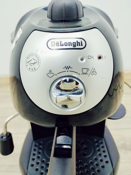 Кавоварка ріжкова DeLonghi EC201CD B 1100w БО 000037462 фото