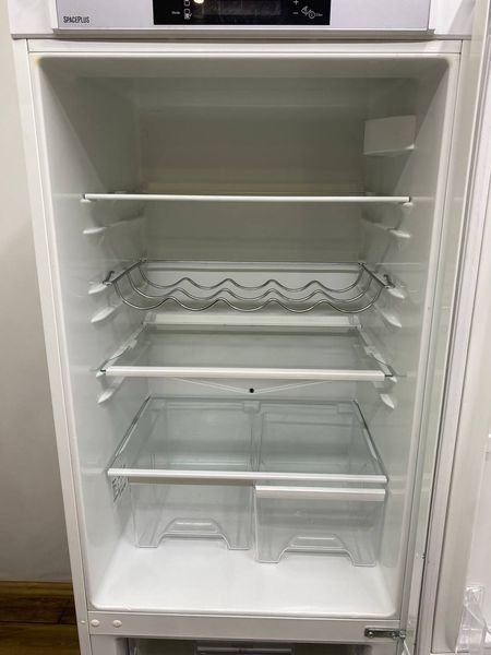 Холодильник двокамерний Electrolux EN3402AOW 223+92л 144W sn 34220021 n 420 000048805 фото
