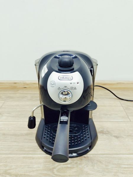 Кавоварка ріжкова DeLonghi EC201CD B 1100w БО 000037462 фото